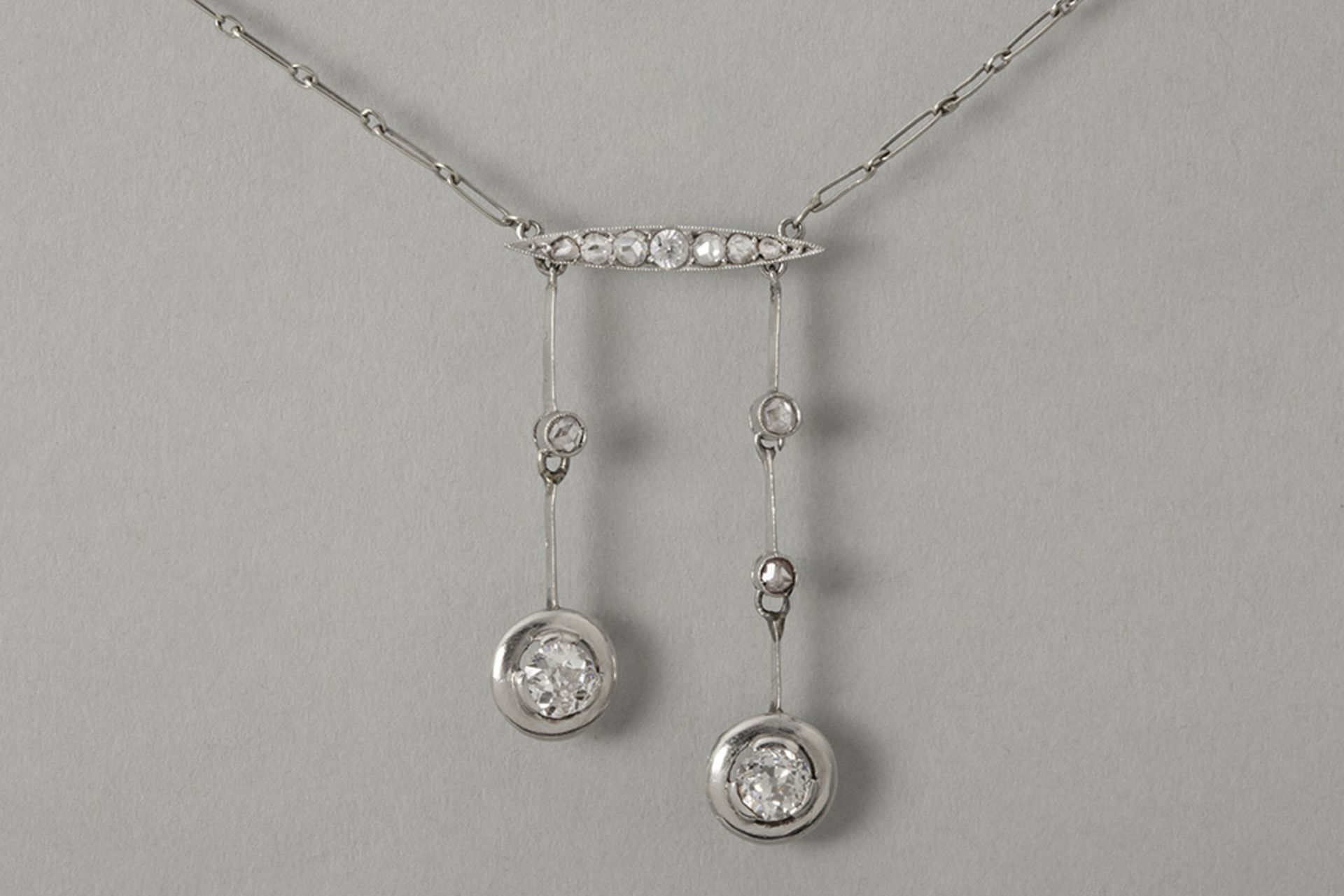 early Art Deco/Edwardian "négligée" necklace in grey gold (18 carat) with ca 1,10 carat of old brill