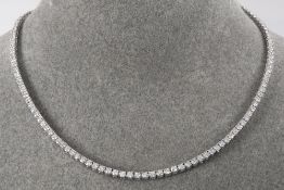 superb necklace in white gold (18 carat) with 10,30 carat of very high quality brilliant cut diamond