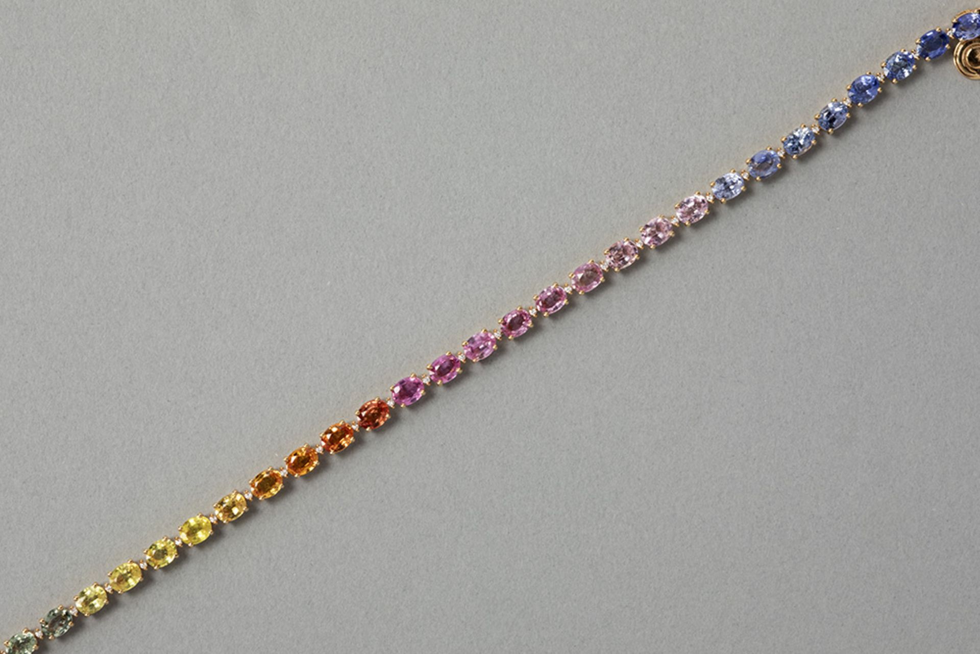 Clem Vercammen Collection bracelet in yellow gold (18 carat) with ca 8,35 carat of multicolor sapphi