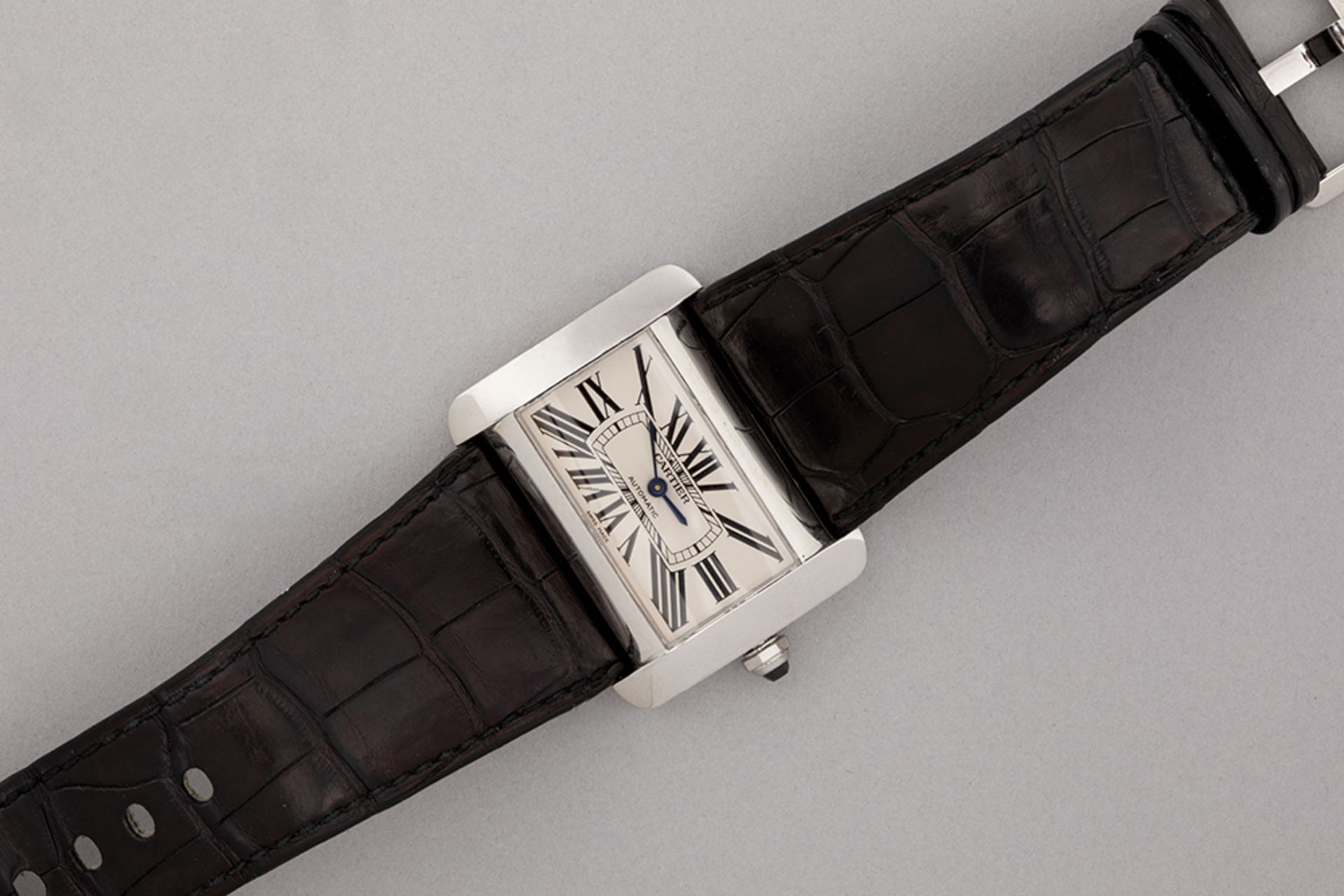 completely original automatic Cartier marked "Tank Diva" wristwatch in steel with original strap and - Bild 2 aus 4