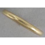 handmade ring in matted yellow gold (18 carat)