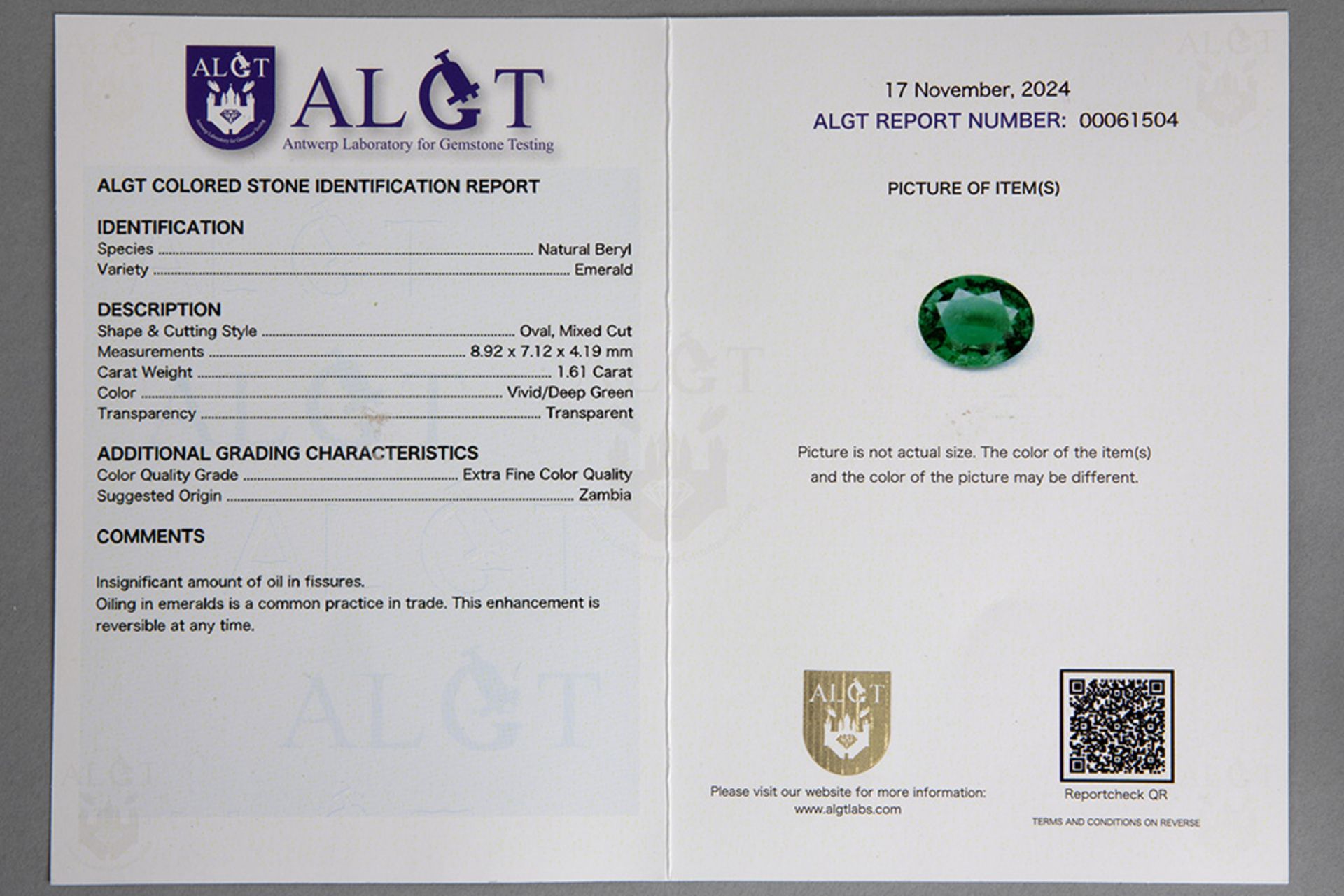 ring in white gold (18 carat) with an oval 1,61 carat Zambian emerald with "Vivid / Deep green" colo - Bild 3 aus 3