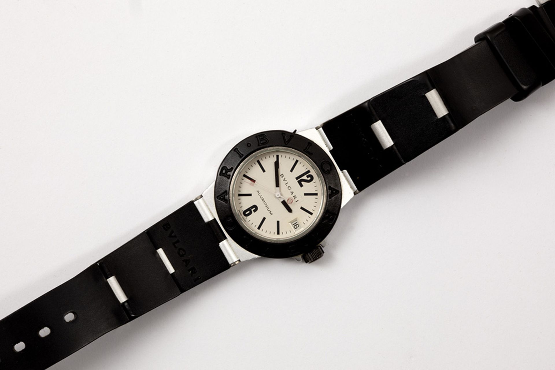 completely original quartz Bulgari marked ladies' wristwatch in aluminum and rubber  - with is box a - Bild 2 aus 3