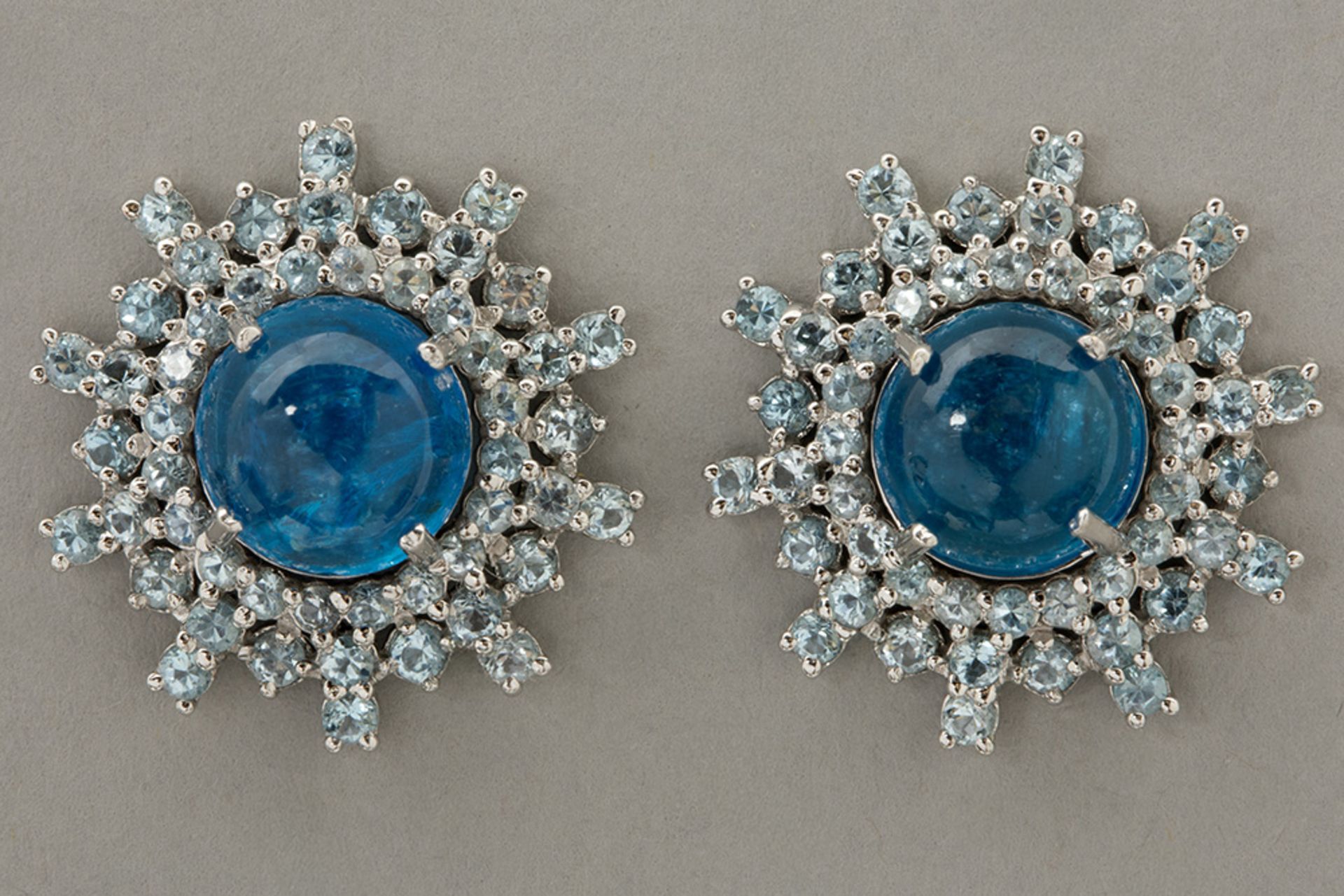 pair of handmade earrings in white gold (18 carat) with ca 5,80 carat of Apatites with cabochon cut 