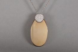 Italian "Centoventuno" signed necklace in pink and white gold (18 carat) with a pendant with ca 0,50