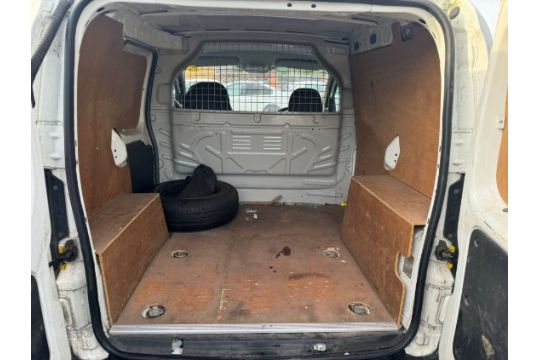 2017 (17 REG) PEUGEOT BIPPER PROFESSIONAL HDI VAN - Image 7 of 13