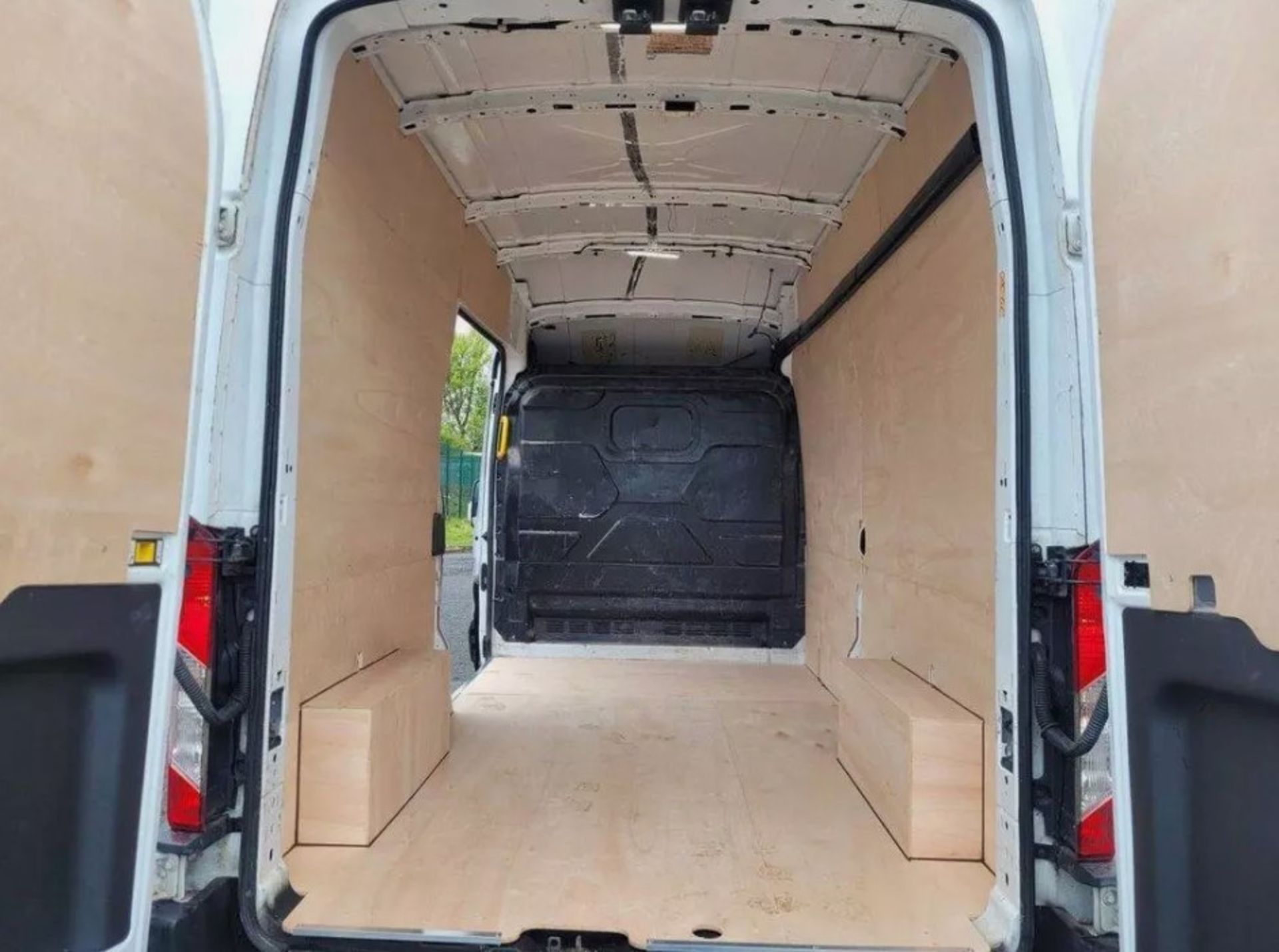 2020 FORD TRANSIT 350 LEADER 130BHP L3H2 LWB DIESEL – EURO 6 >>--NO VAT ON HAMMER--<< - Image 9 of 12