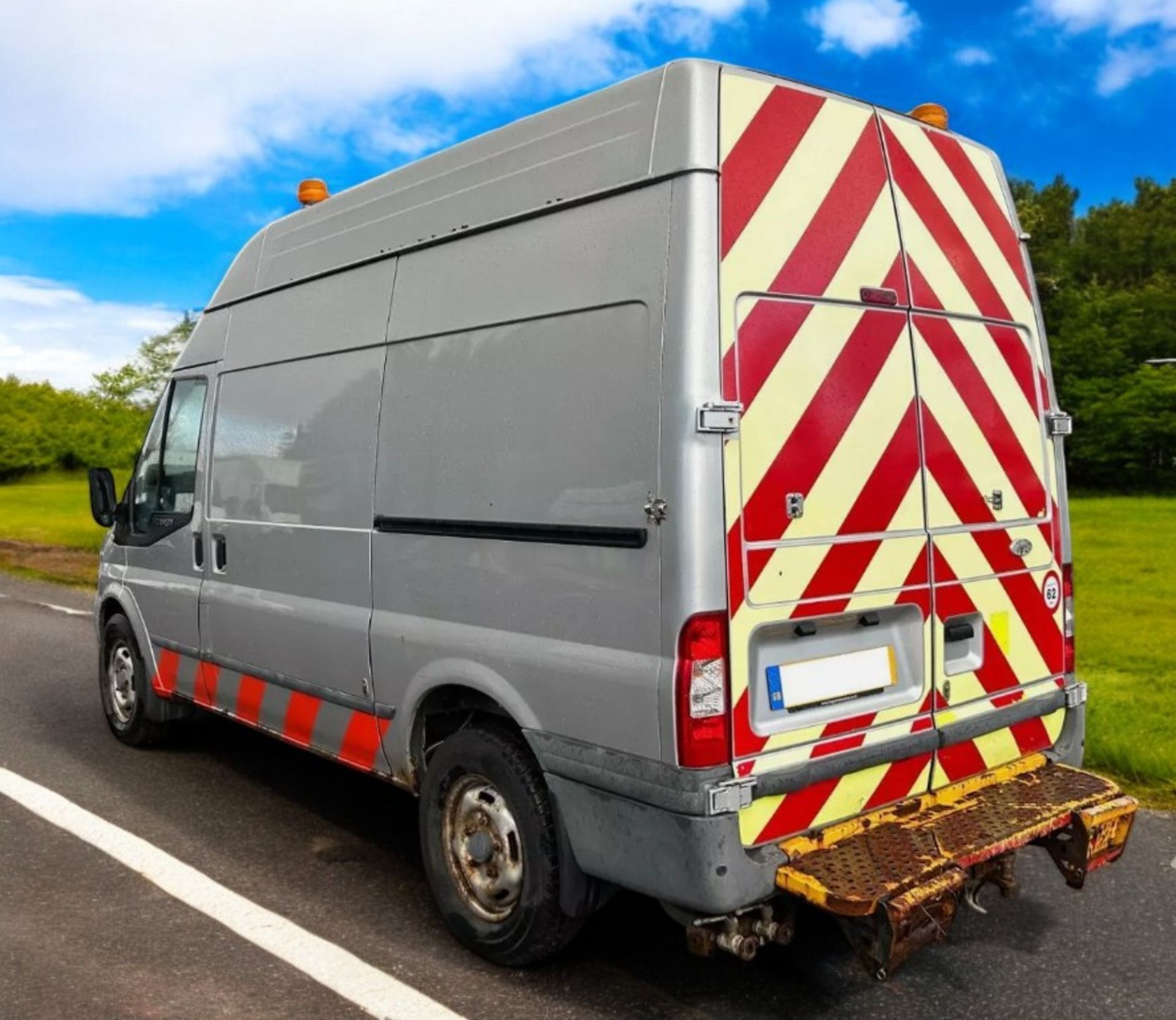 2011 FORD TRANSIT T350 140 BHP MEDIUM WHEEL BASE HIGH ROOF WORKSHOP VAN - Image 4 of 21