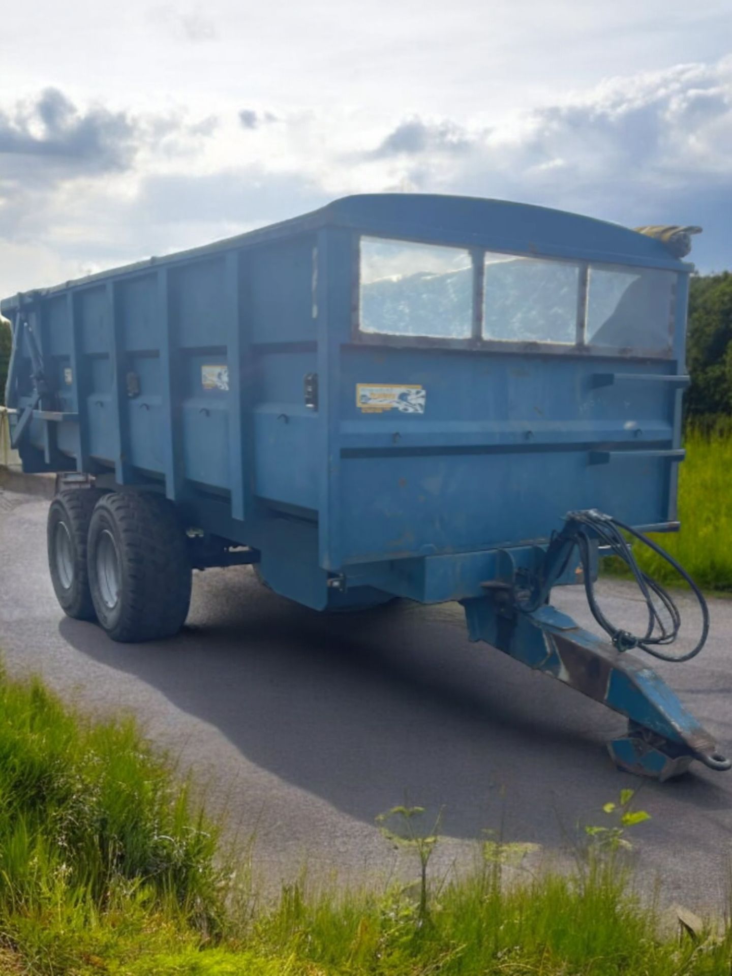 WARWICK 14 TON TWIN AXLE GRAIN TRAILER