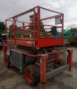 **SPECIAL CLEARANCE** 2014 SKYJACK SJ6832 SCISSOR LIFT