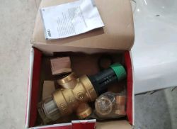 JOBLOT OF 11 -HERZ MEMBRANE PRESSURE REDUCING VALVE - DN40 1.1/2