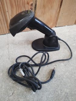 HANDHELD - USB BARCODE SCANNER+ STAND - USED