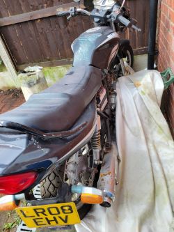 MOTOR BIKE SUKIDA PETROL 50 LADY OWNER