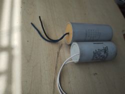 JOBLOT OF 2 - MOTOR CAPACITOR - NEW BEEN IN STORAGE