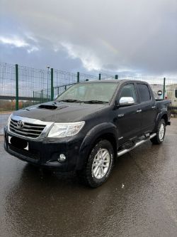 2015 TOYOTA HILUX INVINCIBLE 3.0
