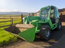 MERLO TELEHANDLER WITH FORKS AND BUCKET>>--NO VAT ON HAMMER--<<