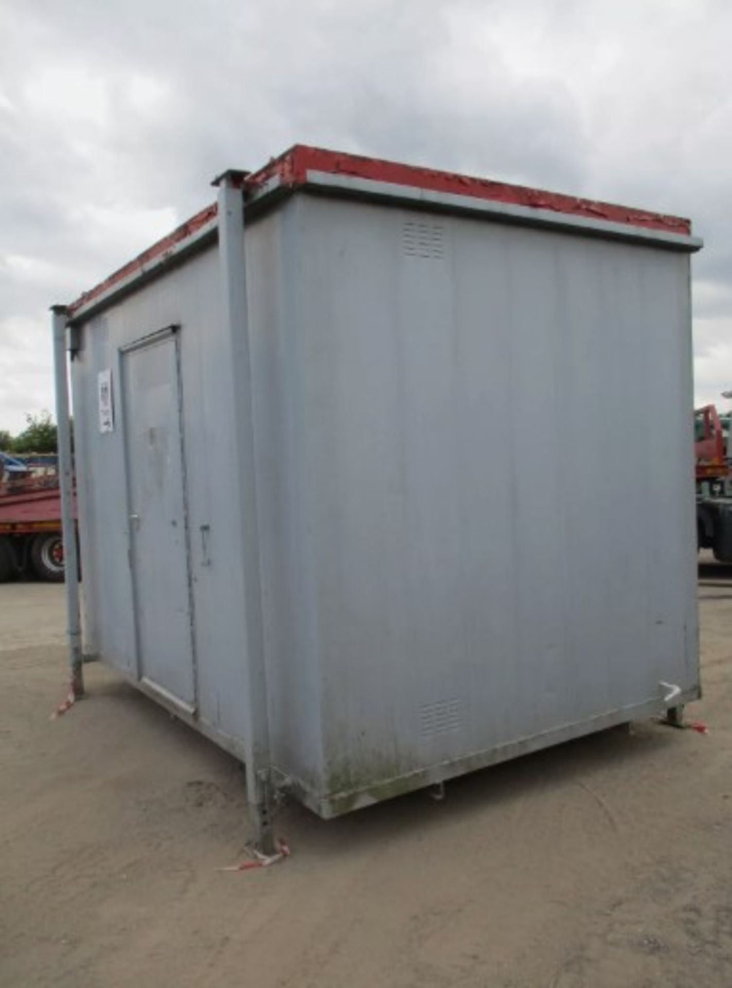 12ft Shipping Container Toilet BlockLength: 12ftConfiguration:Male side ...