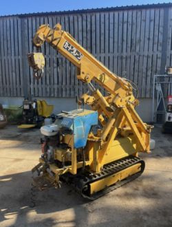 TOA CC154HA TRACKED SPIDER CRANE – PETROL ENGINE