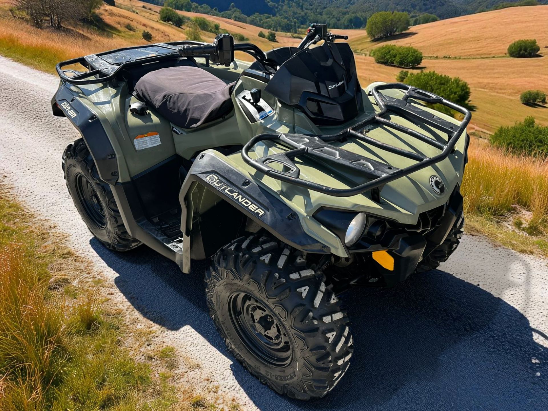 CAN AM OUTLANDER 4WD QUAD 20 PLATE AGRI REGISTERED RUNS AND DRIVES - Image 7 of 11