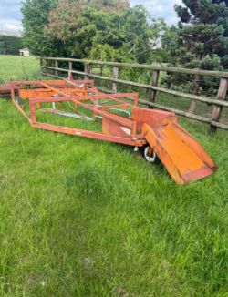 RUSSELL FLAT 8 SLEDGE