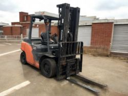 TOYOTA 40-8FD35N DIESEL FORKLIFT