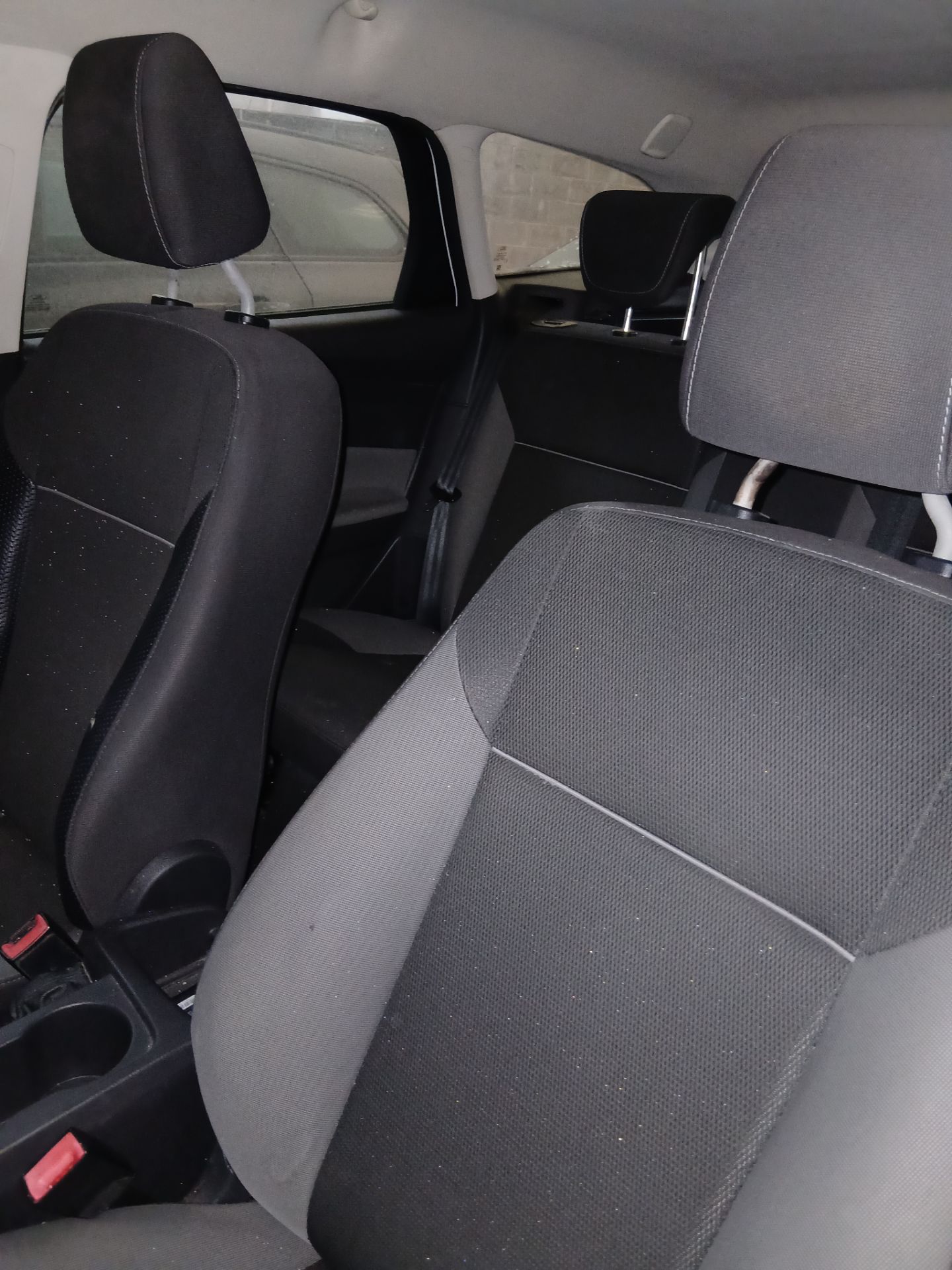 2013 FORD FOCUS EDGE TDCI 115 – 1.6 DIESEL – WHITE – MANUAL >>--NO VAT ON HAMMER--<< - Image 6 of 12