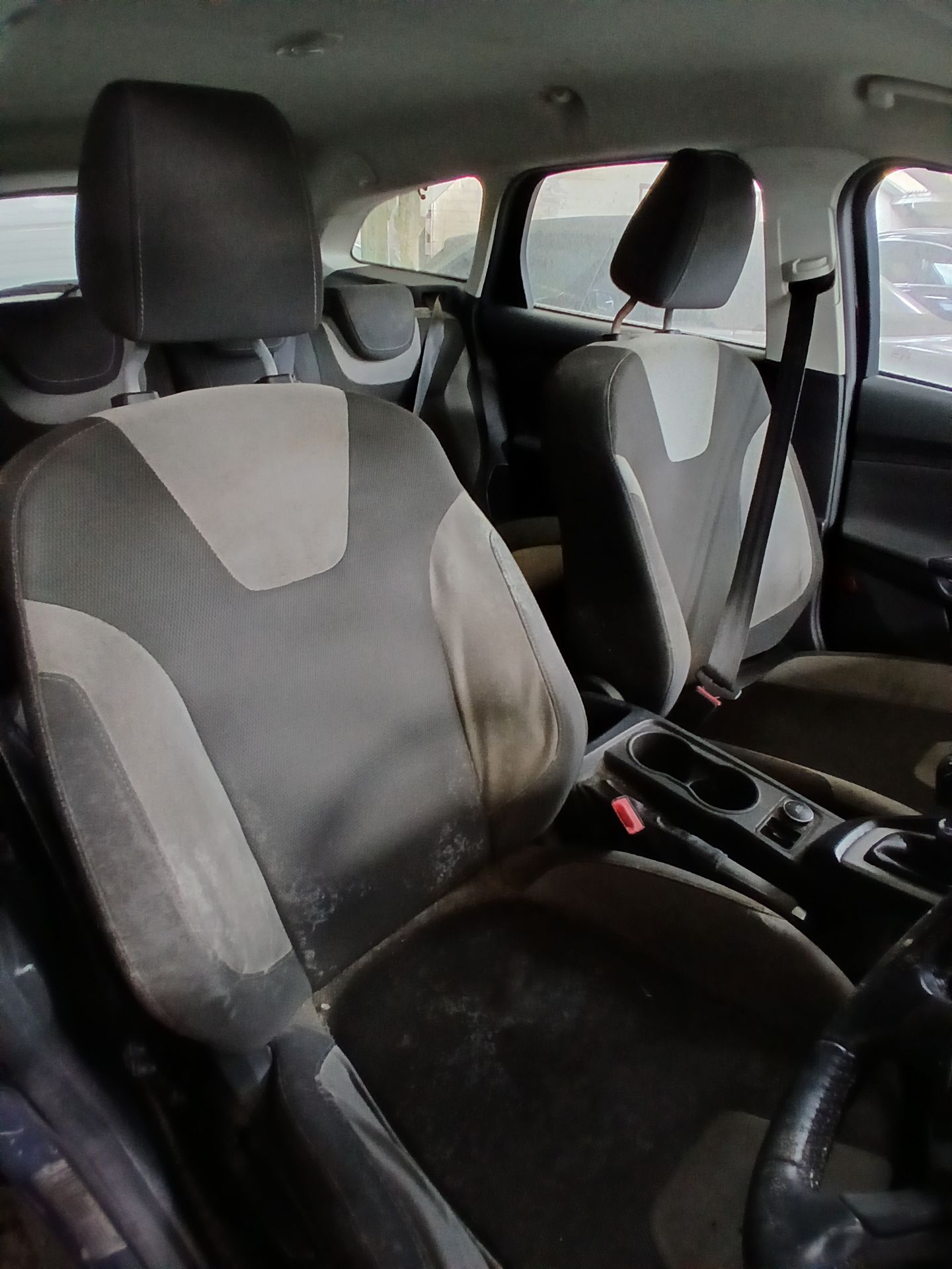 2013 FORD FOCUS ZETEC TDCI – 1.6L DIESEL – MANUAL – ESTATE >>--NO VAT ON HAMMER--<< - Image 9 of 12