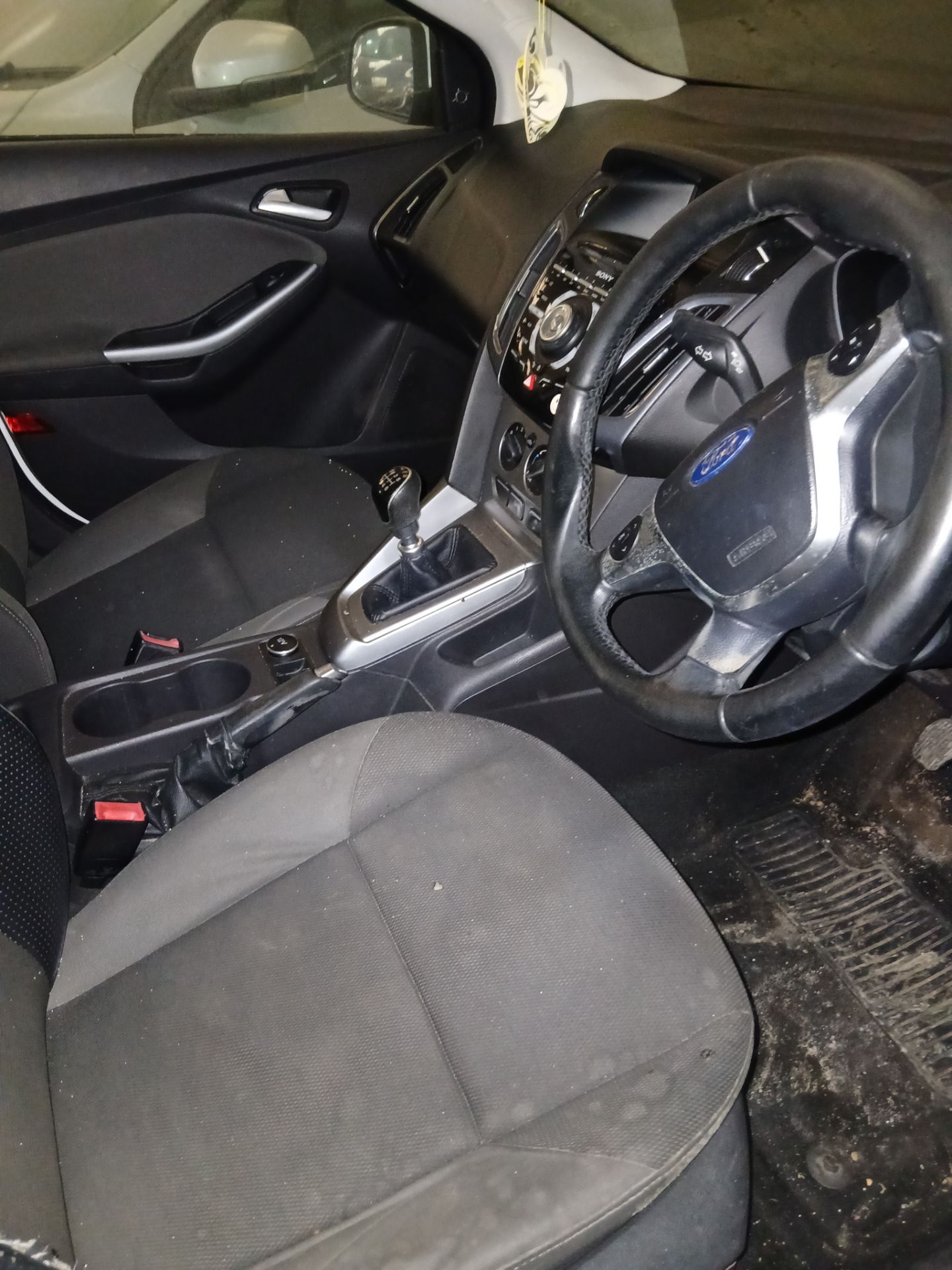 2013 FORD FOCUS EDGE TDCI 115 – 1.6 DIESEL – WHITE – MANUAL >>--NO VAT ON HAMMER--<< - Image 11 of 12