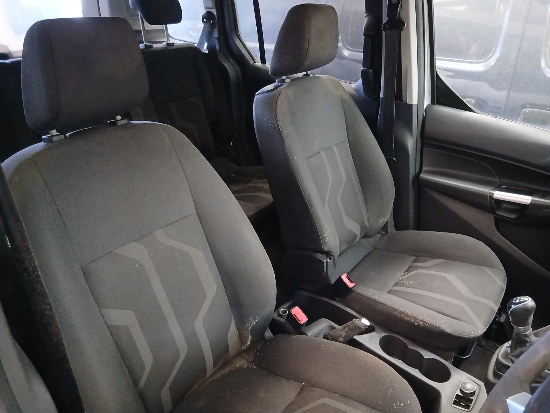 2014 FORD TOURNEO CONNECT ZETEC TDCI – 1.6 DIESEL – MANUAL >>--NO VAT ON HAMMER--<< - Image 7 of 12