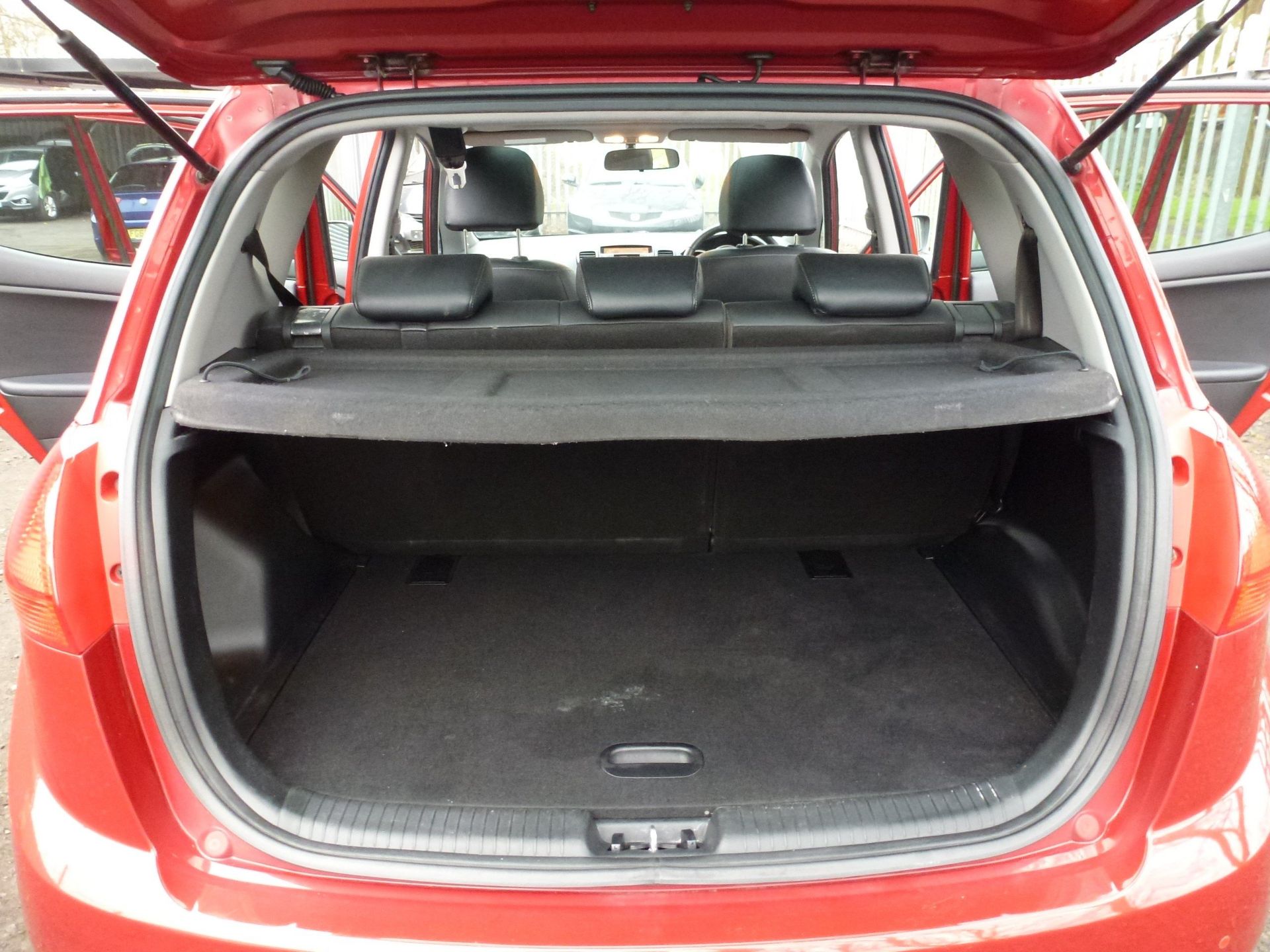 2013 KIA VENGA 3 ECODYNAMICS 1.6 PETROL MPV >>--NO VAT ON HAMMER--<< - Image 12 of 15