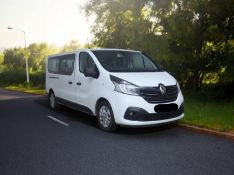 2016 RENAULT TRAFIC LWB SPORT 9 SEATER BUS