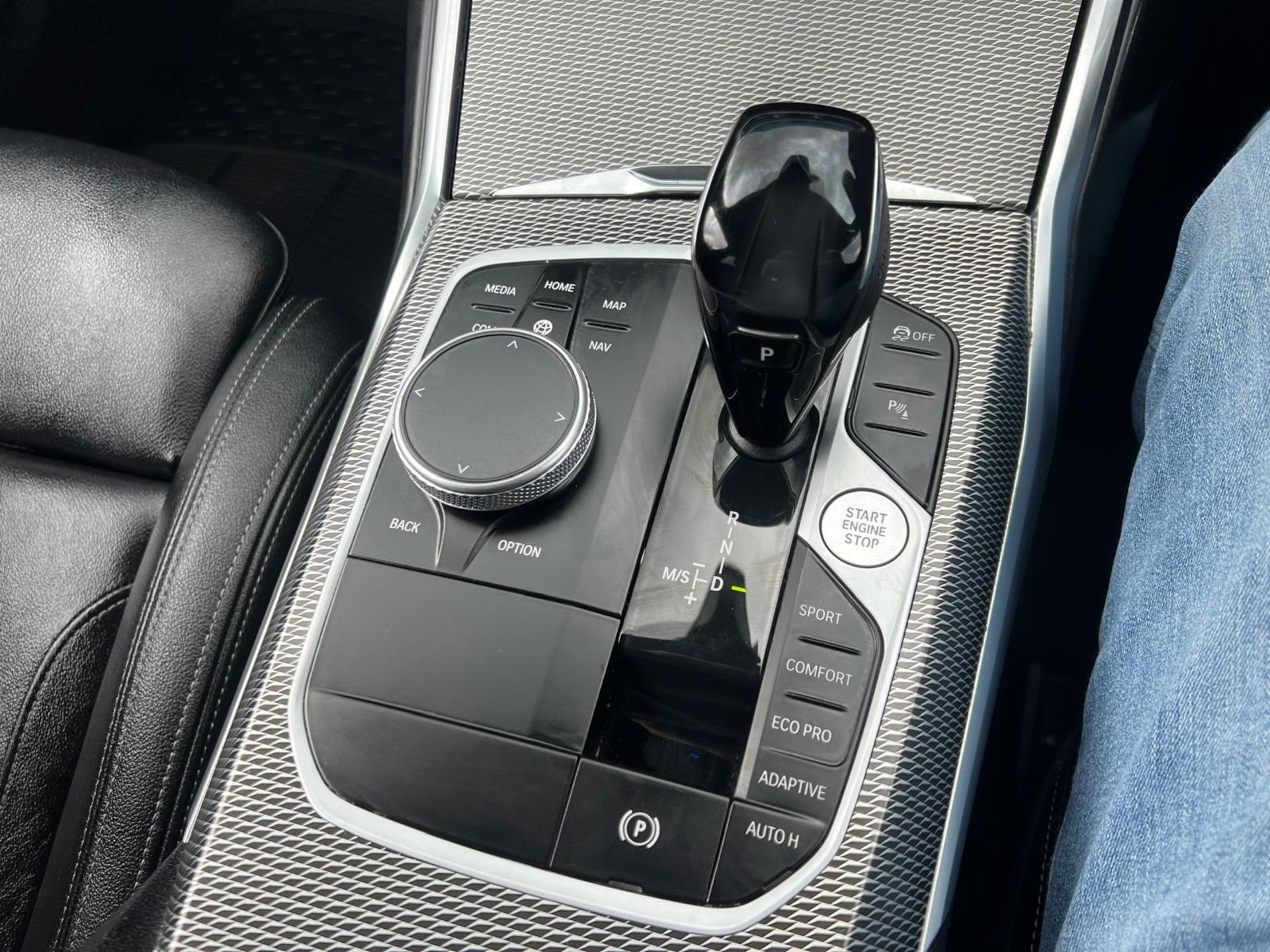 2021 BMW 318D M SPORT MHEV AUTO - Image 21 of 28