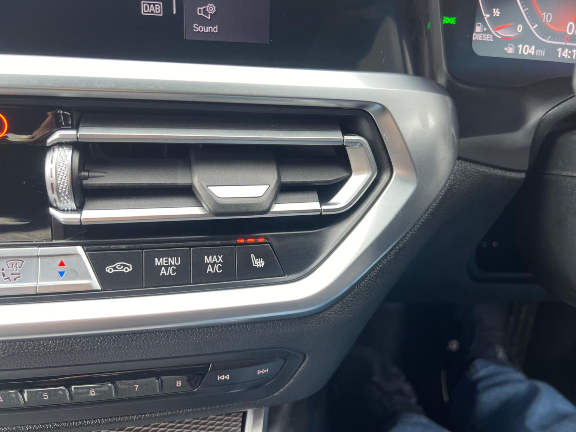 2021 BMW 318D M SPORT MHEV AUTO - Image 12 of 28