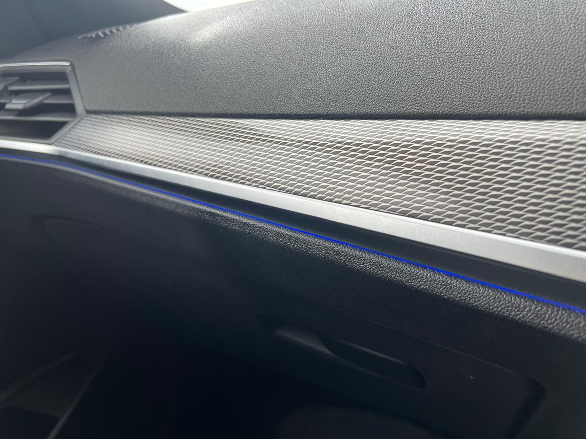 2021 BMW 318D M SPORT MHEV AUTO - Image 22 of 28