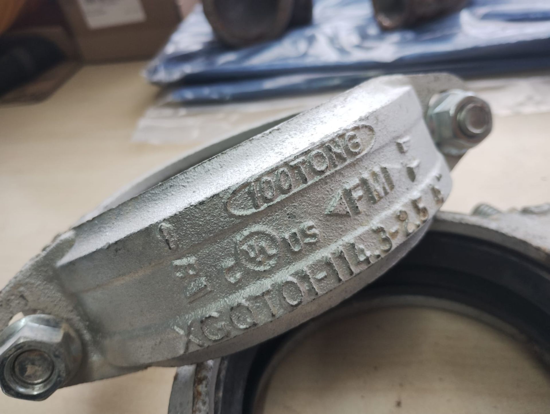 100TONG -4" ID 114.3MM 4" OD IRON PIPE GALVANISED COUPLING XGOT01 - JOBLOT OF 2 - NEW - Image 2 of 4