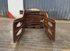 2009 CASCADE BALE CLAMP WITH ROTATION