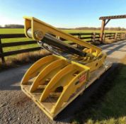 UNUSED HYDRAULIC THUMB GRAB – 80MM PINS – SUIT 20 TON EXCAVATOR