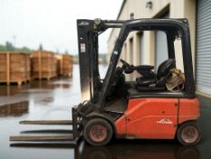 **(INCLUDES CHARGER)**LINDE E16P-01 ELECTRIC 4-WHEEL FORKLIFT