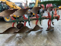 KVERNELAND 4-FURROW PLOUGH