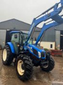 NEW HOLLAND TD5.105 TRACTOR WITH LOADER