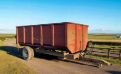 6 TON GRAIN MUCK TRAILER FOR TRACTOR