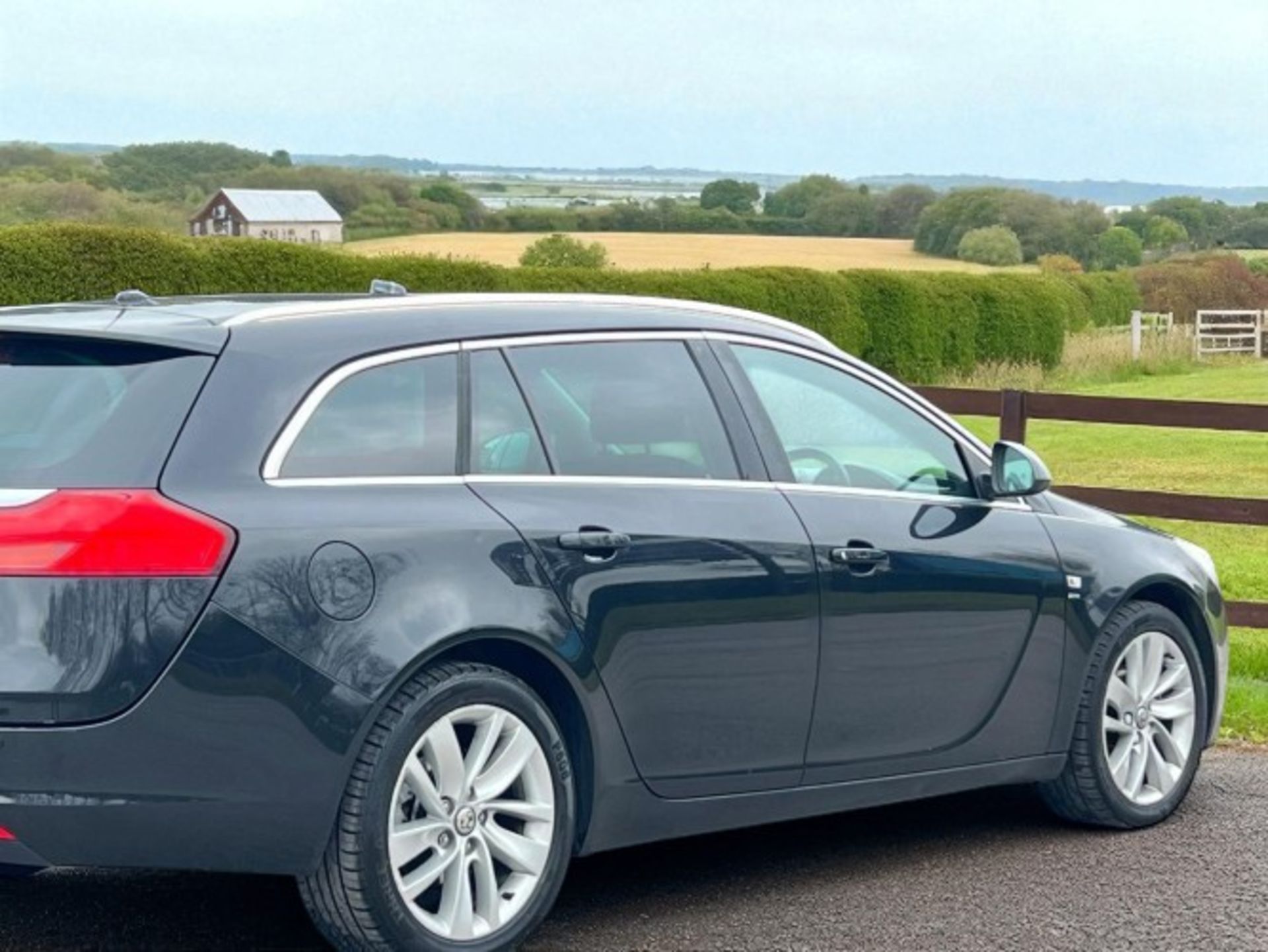 2013 VAUXHALL INSIGNIA 1.4T SRI SPORTS TOURER (S/S) 5DR – 100,909 MILES >>--NO VAT ON HAMMER--<< - Image 6 of 42