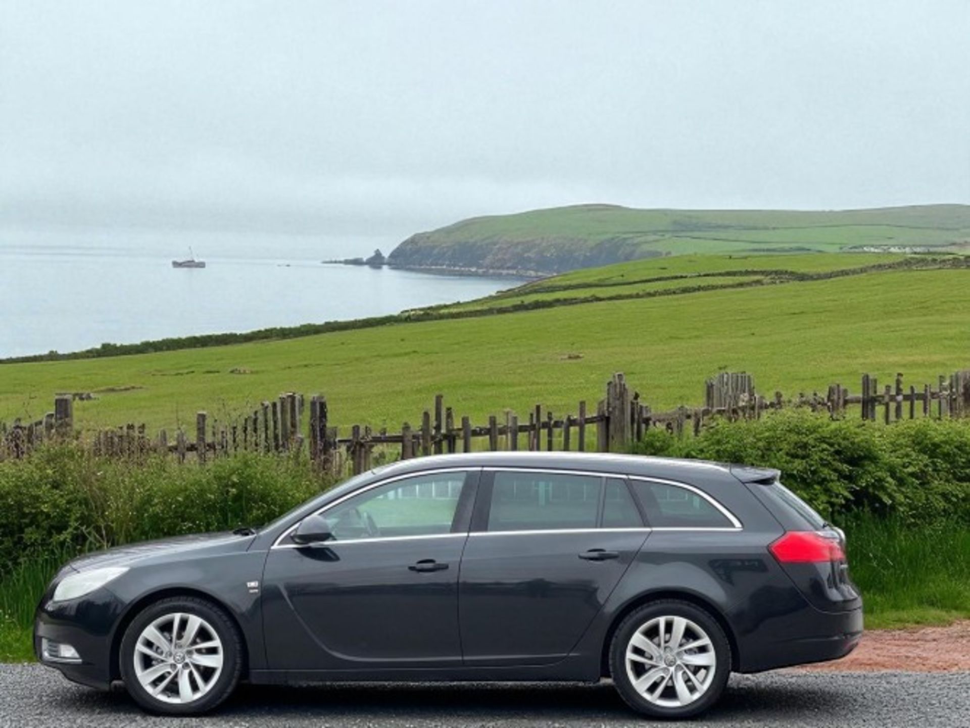 2013 VAUXHALL INSIGNIA 1.4T SRI SPORTS TOURER (S/S) 5DR – 100,909 MILES >>--NO VAT ON HAMMER--<< - Image 10 of 42