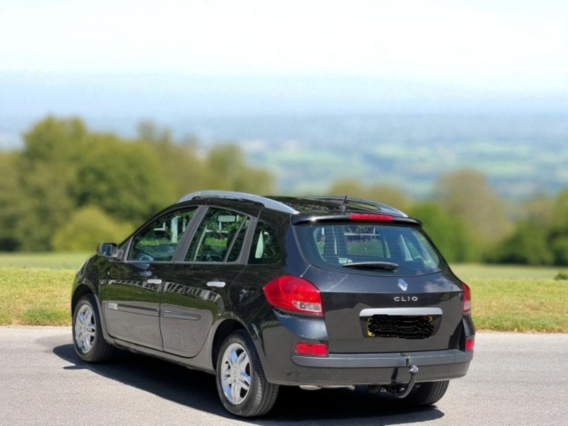 2008 RENAULT CLIO 1.2 16V DYNAMIQUE SPORT TOURER>>--NO VAT ON HAMMER--<< - Image 10 of 44