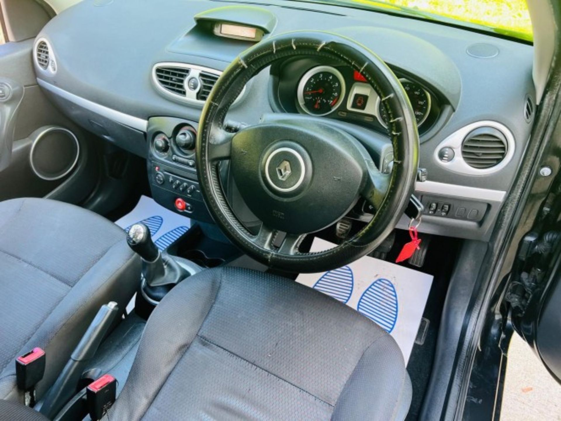 2008 RENAULT CLIO 1.2 16V DYNAMIQUE SPORT TOURER>>--NO VAT ON HAMMER--<< - Image 15 of 44