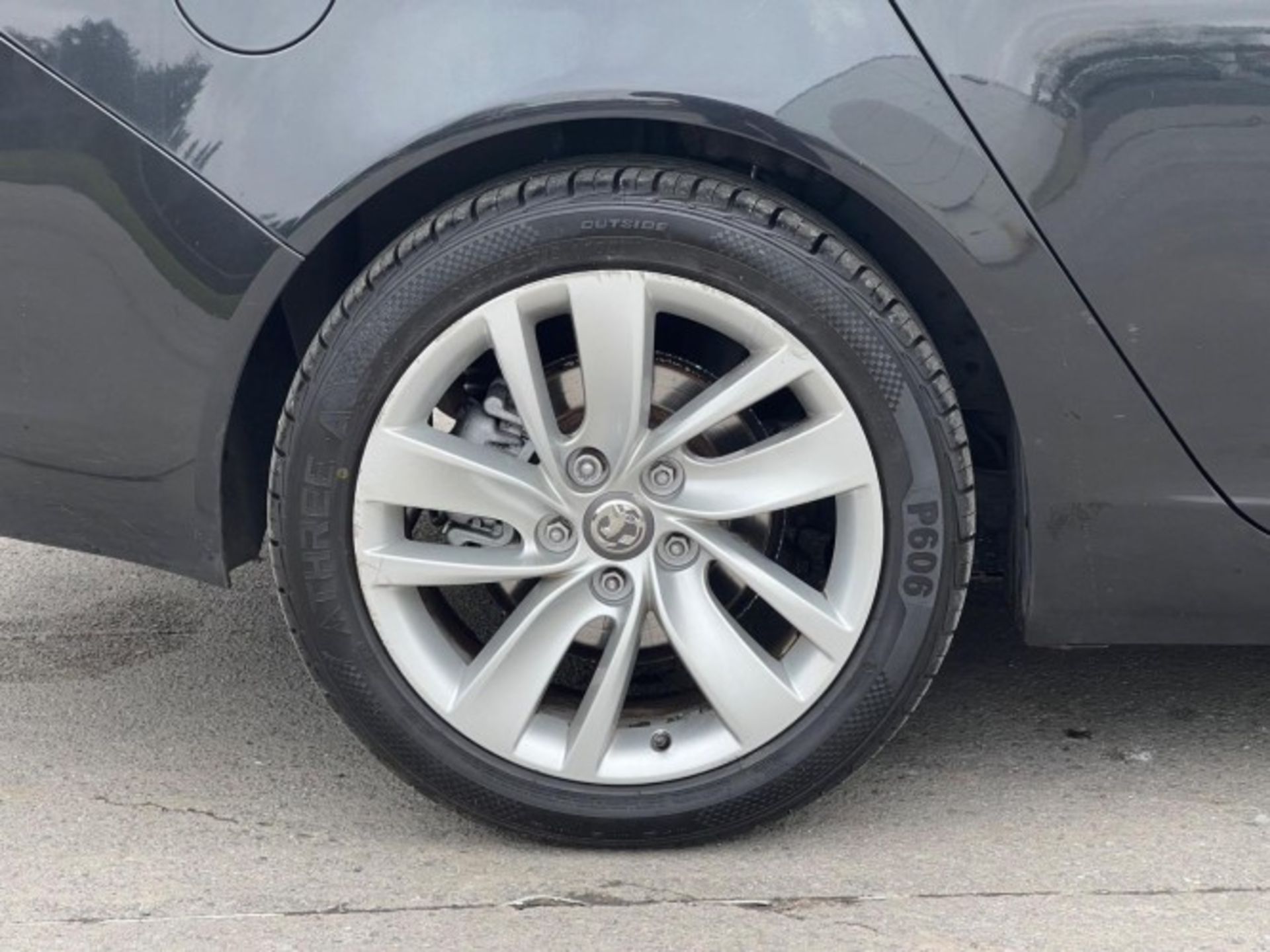 2013 VAUXHALL INSIGNIA 1.4T SRI SPORTS TOURER (S/S) 5DR – 100,909 MILES >>--NO VAT ON HAMMER--<< - Image 16 of 42