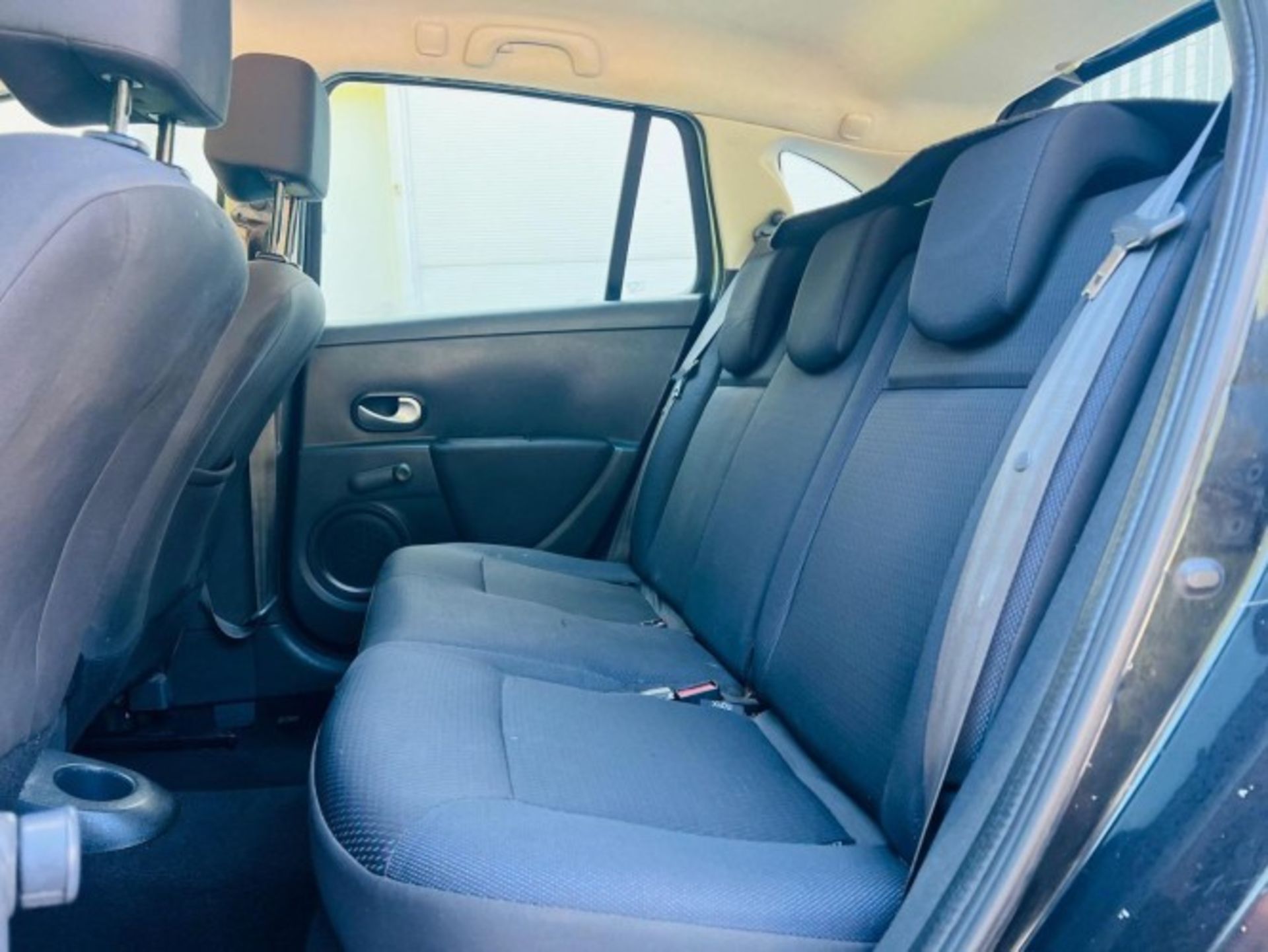 2008 RENAULT CLIO 1.2 16V DYNAMIQUE SPORT TOURER>>--NO VAT ON HAMMER--<< - Image 27 of 44