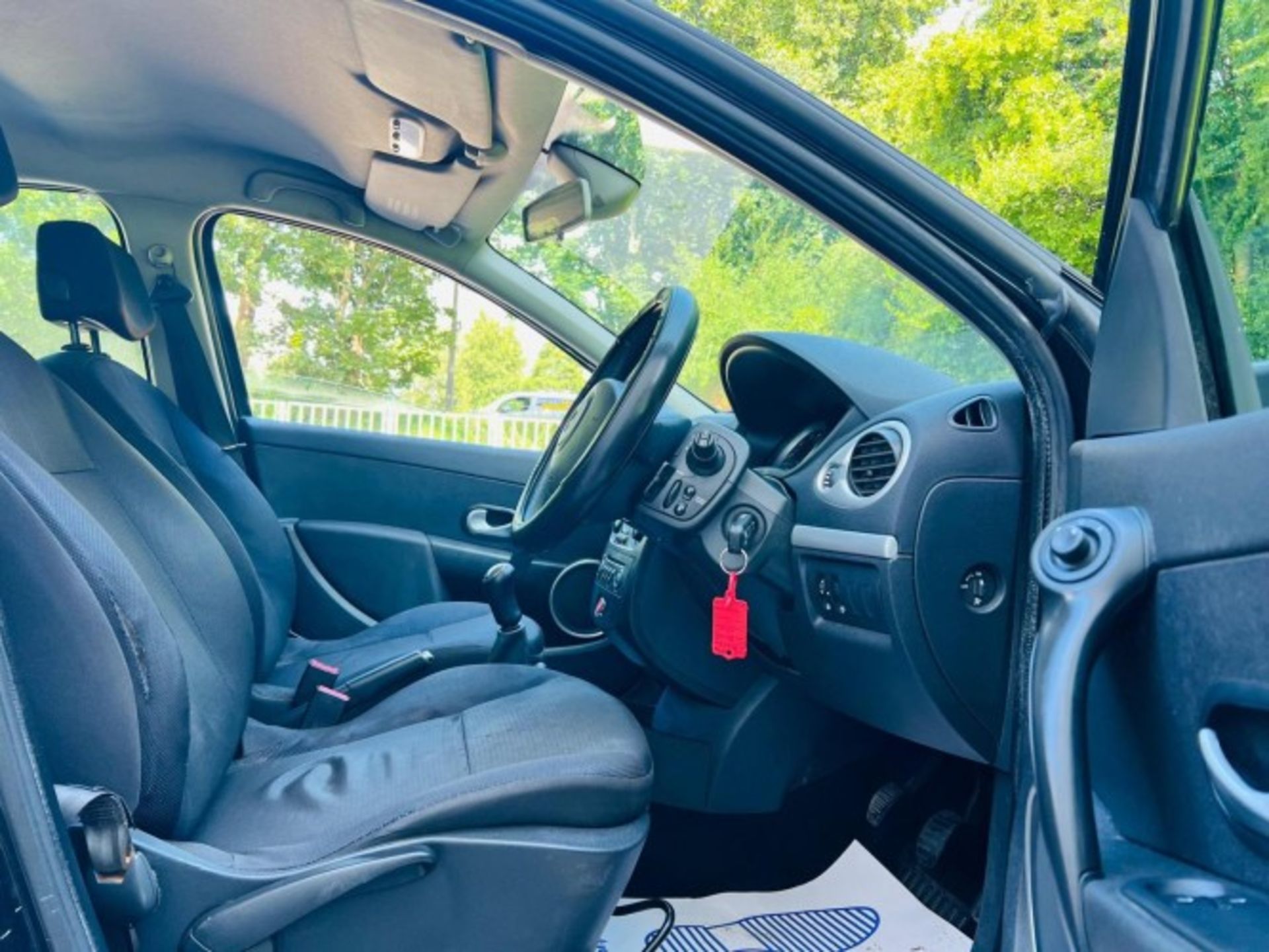 2008 RENAULT CLIO 1.2 16V DYNAMIQUE SPORT TOURER>>--NO VAT ON HAMMER--<< - Image 20 of 44