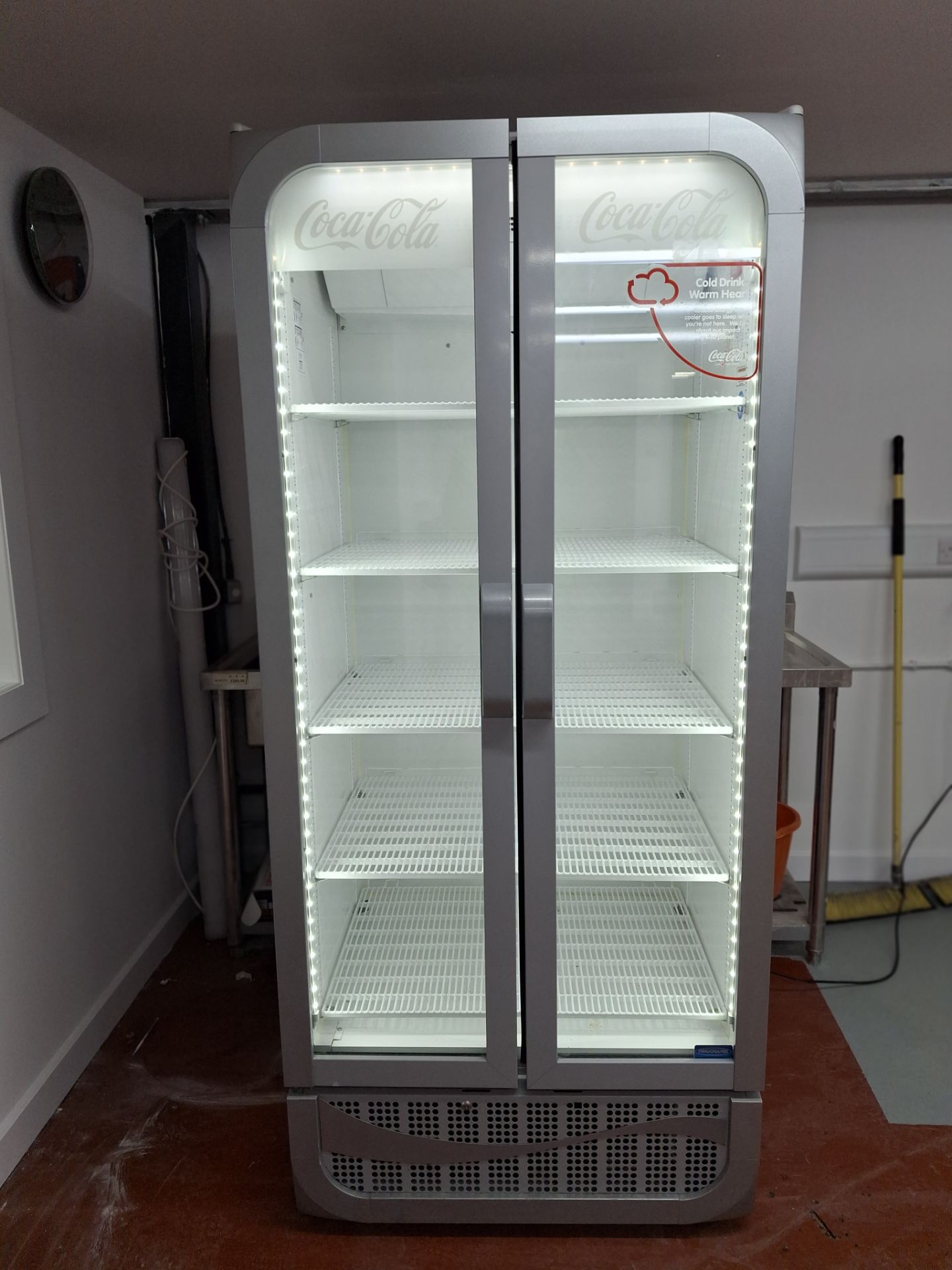 MODEN RETRO DOUBLE COKE COLA FRIDGE COMMERCIAL CATERING - Image 2 of 4