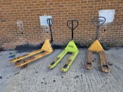 3X PUMP TRUCKS PALLET TRUCKS